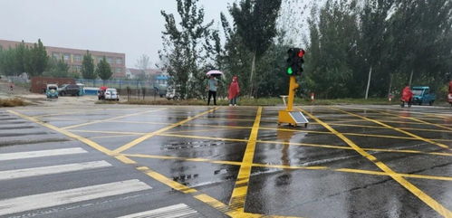 临清交警优化交通基础设施，减速设备守护师生出行安全